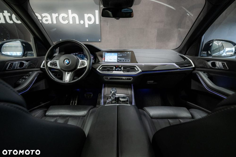 BMW X5 M50i - 11