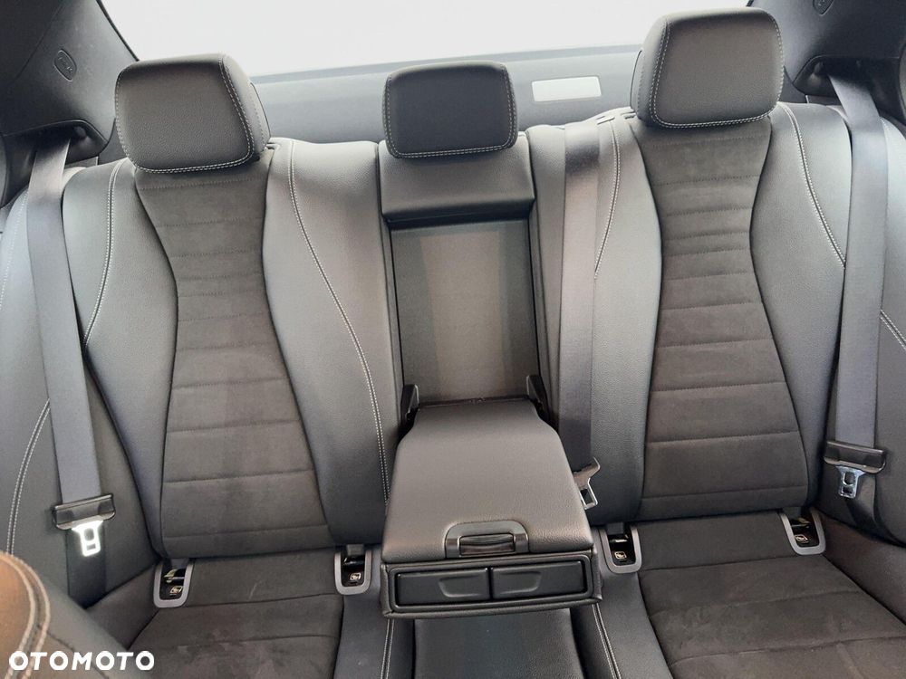 Mercedes-Benz Klasa E 220 d 4-Matic AMG - 28