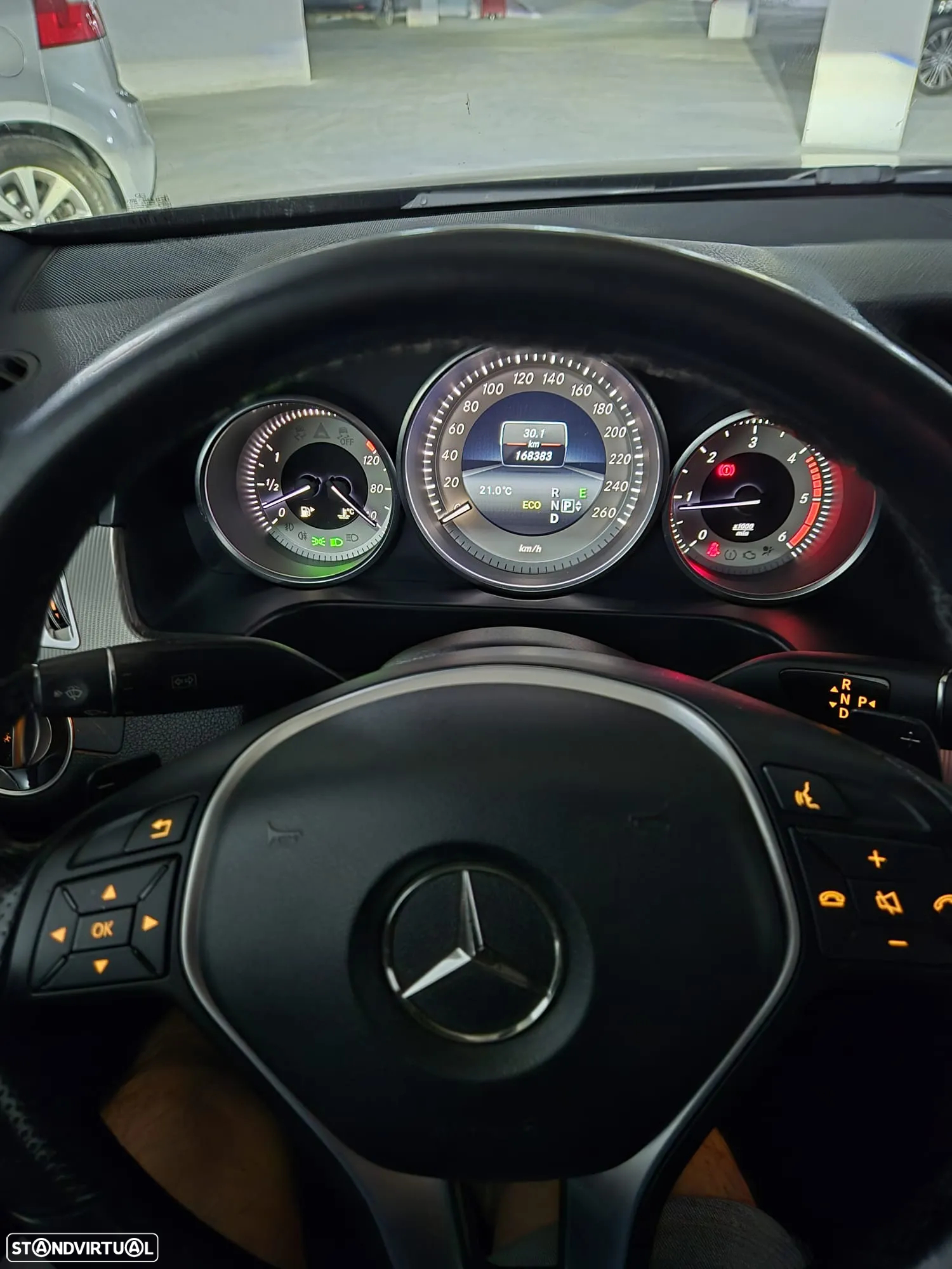 Mercedes-Benz E 220 BlueTEC Avantgarde Auto. - 7