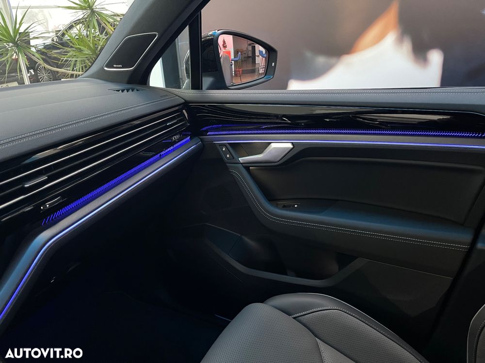 Volkswagen Touareg V6 TDI 4MOTION R-Line - 24