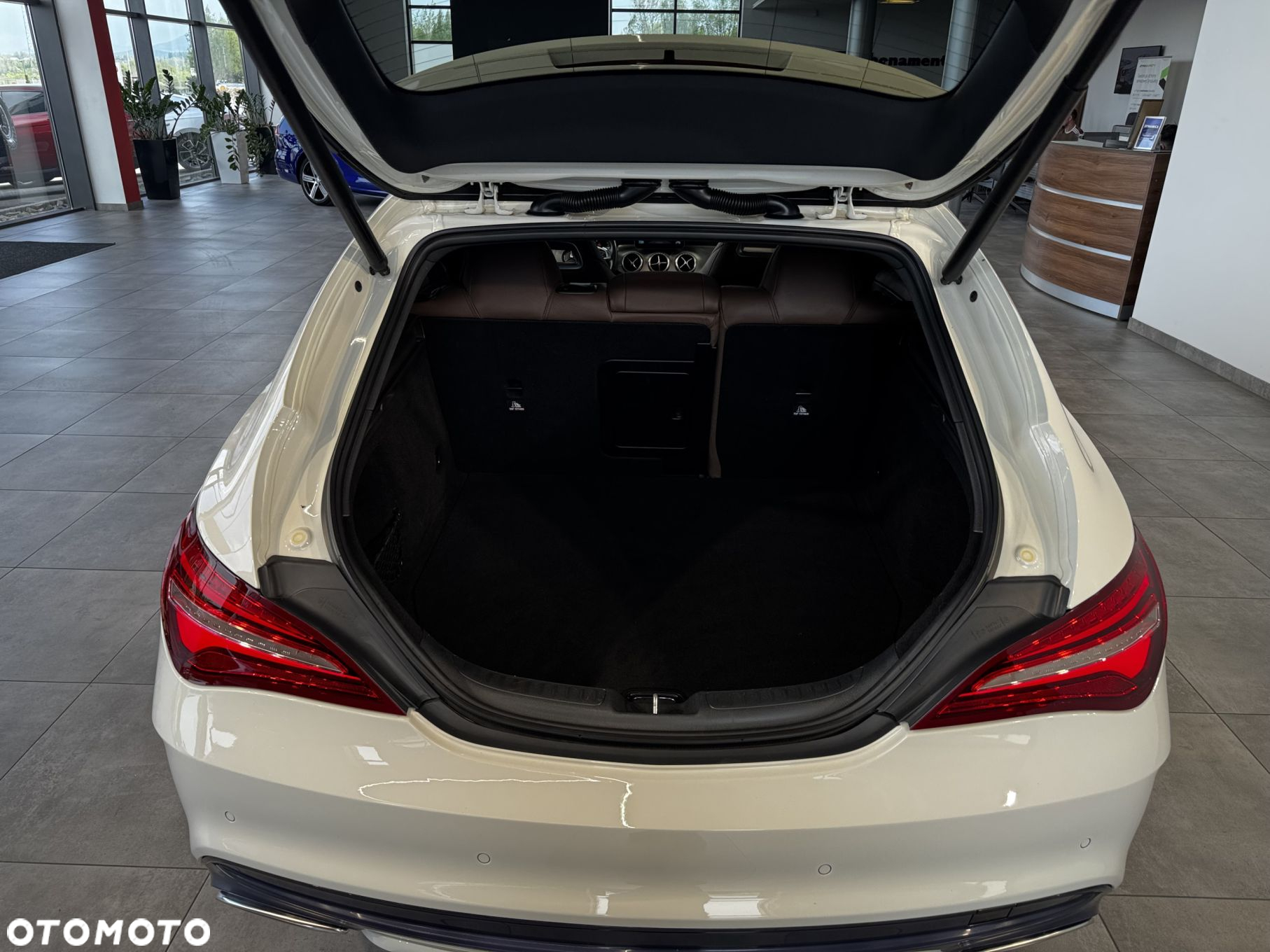 Mercedes-Benz CLA - 13