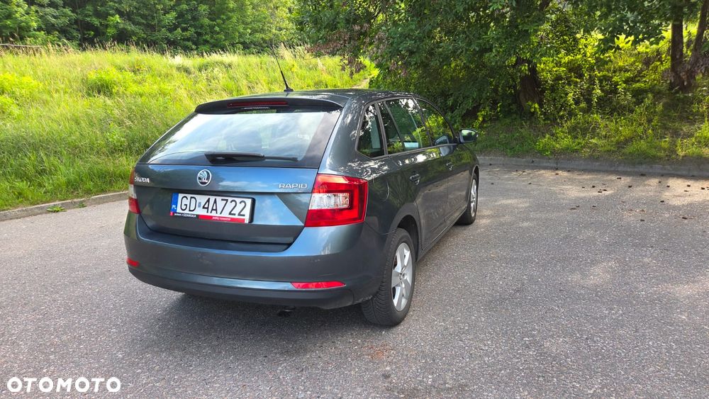 Skoda RAPID 1.2 TSI Ambition - 38
