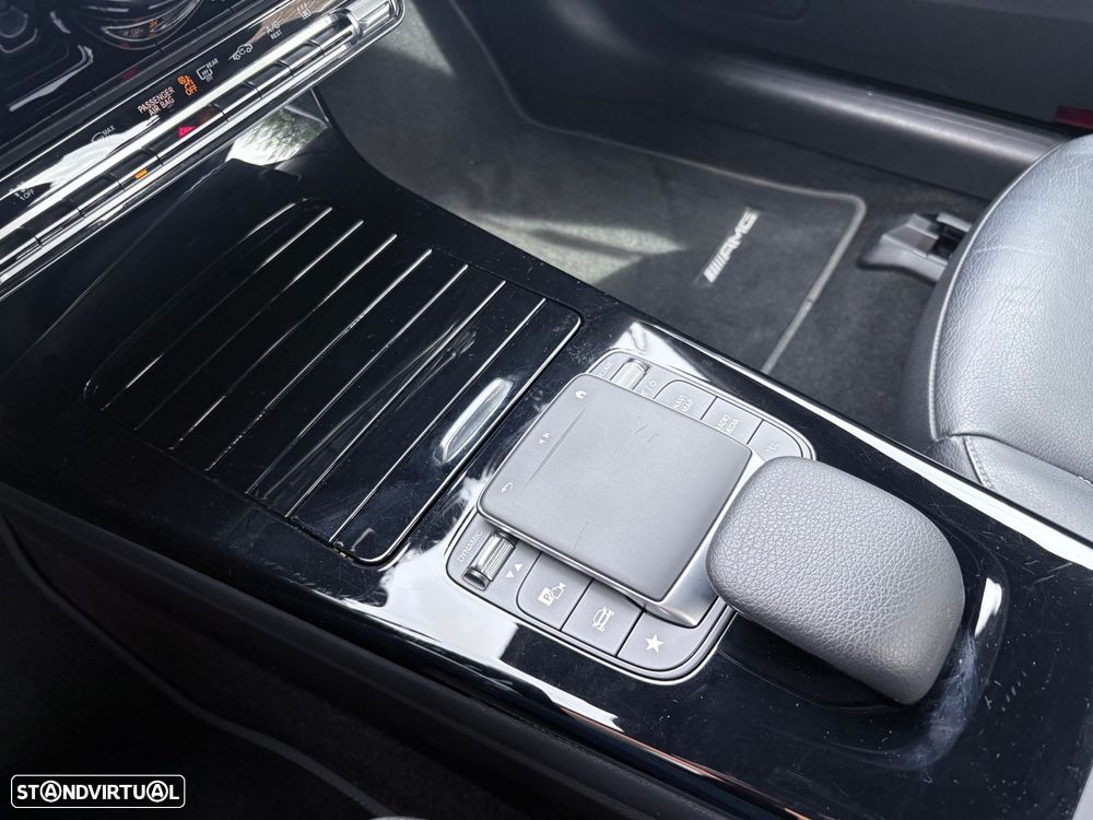 Mercedes-Benz A 250 Limousine e AMG Line - 48