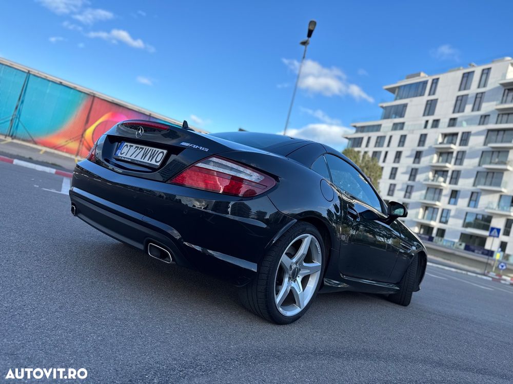 Mercedes-Benz SLK 250 (BlueEFFICIENCY) 7G-TRONIC - 9