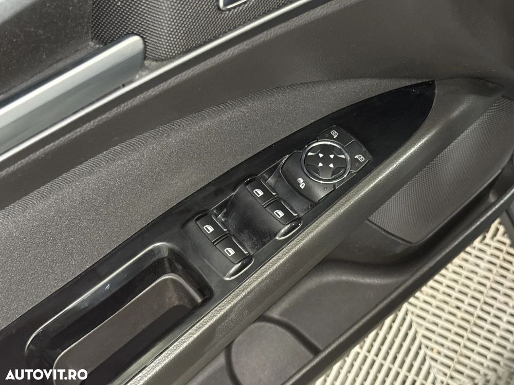 Ford Mondeo - 15