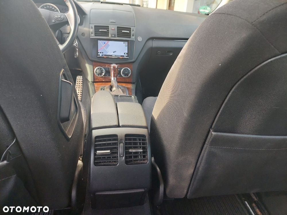 Mercedes-Benz Klasa C 180 Kompressor Automatik - 21