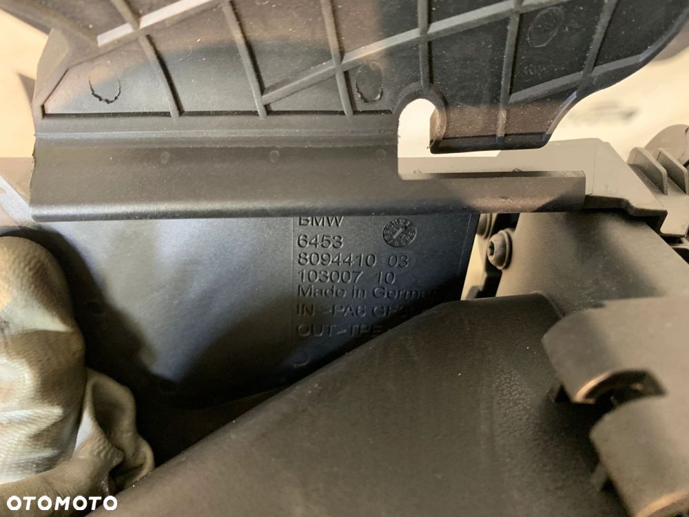 OBUDOWA FILTRA POWIETRZA BMW M5 F90 M8 F91 F92 F93 7852381 7852379 - 15