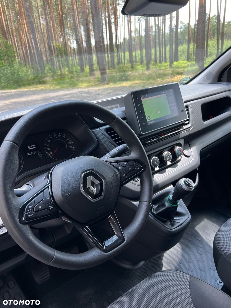 Renault Trafic - 12