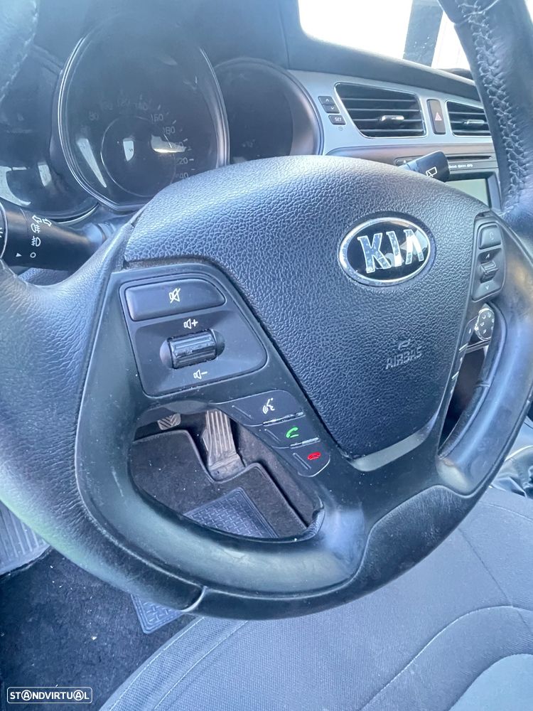Kia Ceed SW 1.4 CRDi ECO - 12