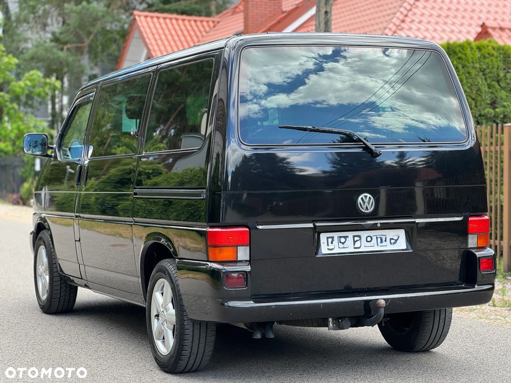 Volkswagen Caravelle - 9