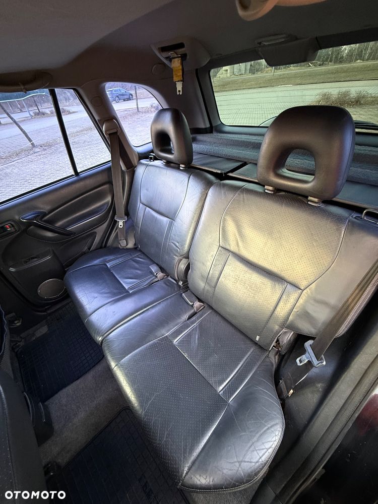 Toyota RAV4 2.0 VVT-i 4x4 - 12