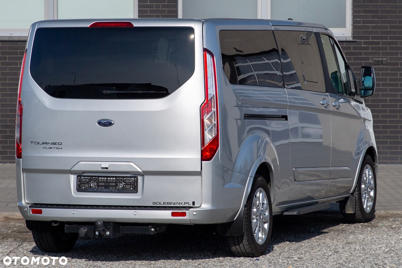 Ford Tourneo Custom - 2
