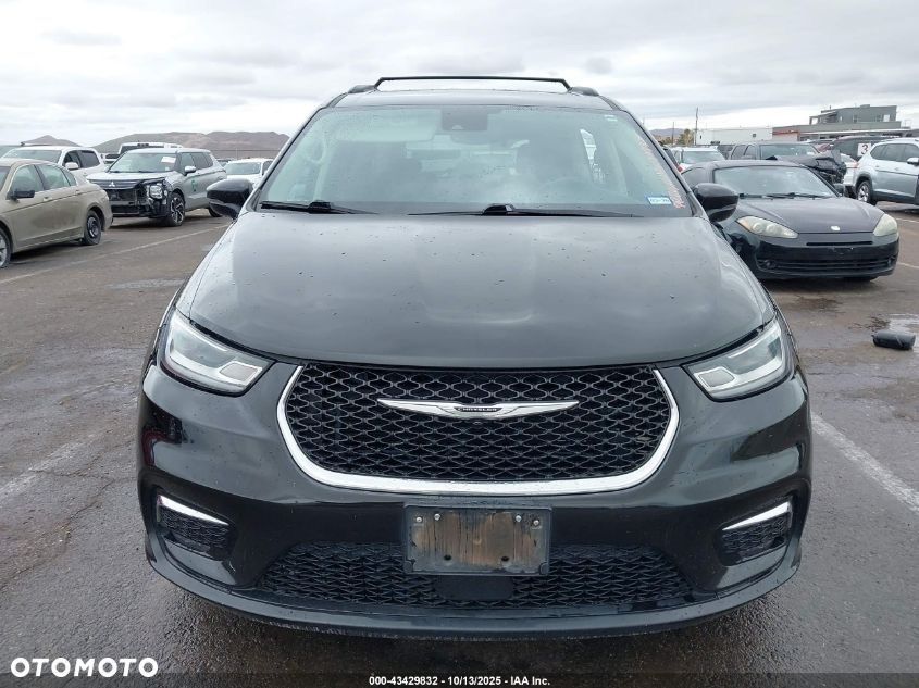 Chrysler Pacifica - 4