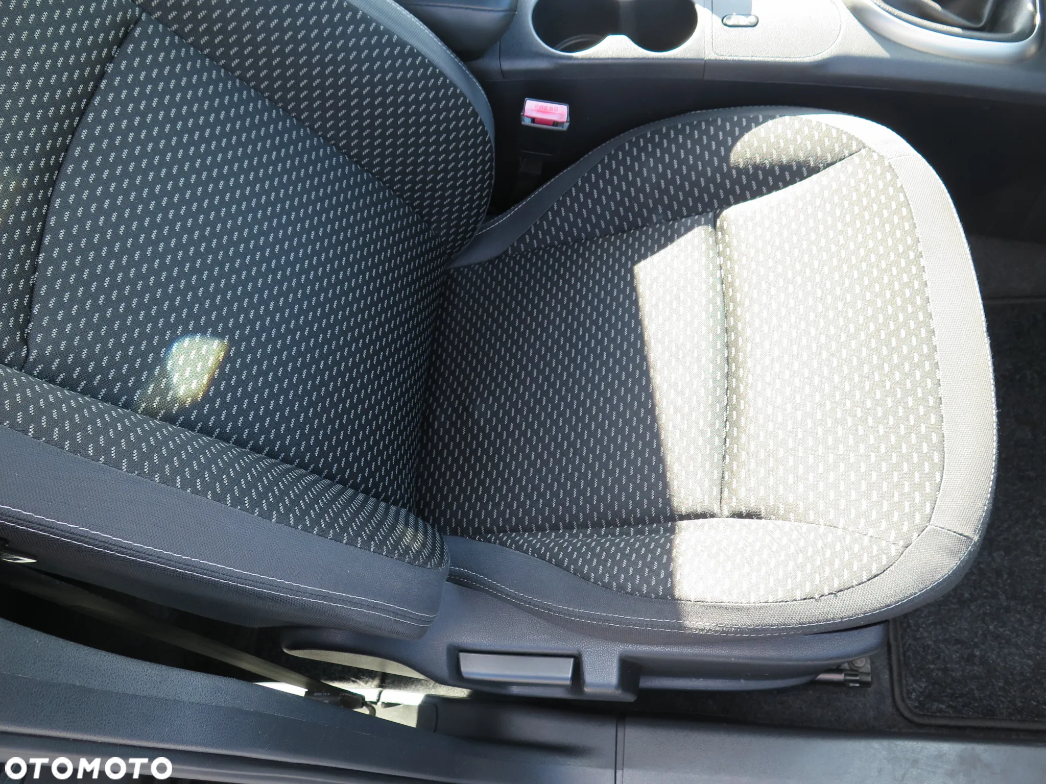 Nissan Qashqai 2.0 acenta - 26