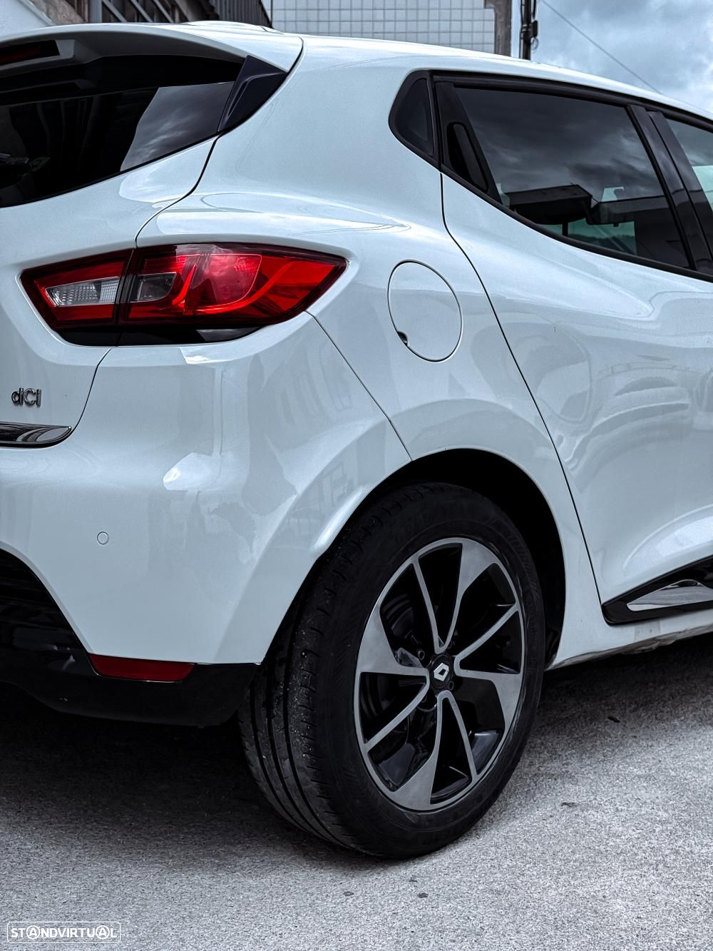 Renault Clio 1.5 dCi Limited - 9
