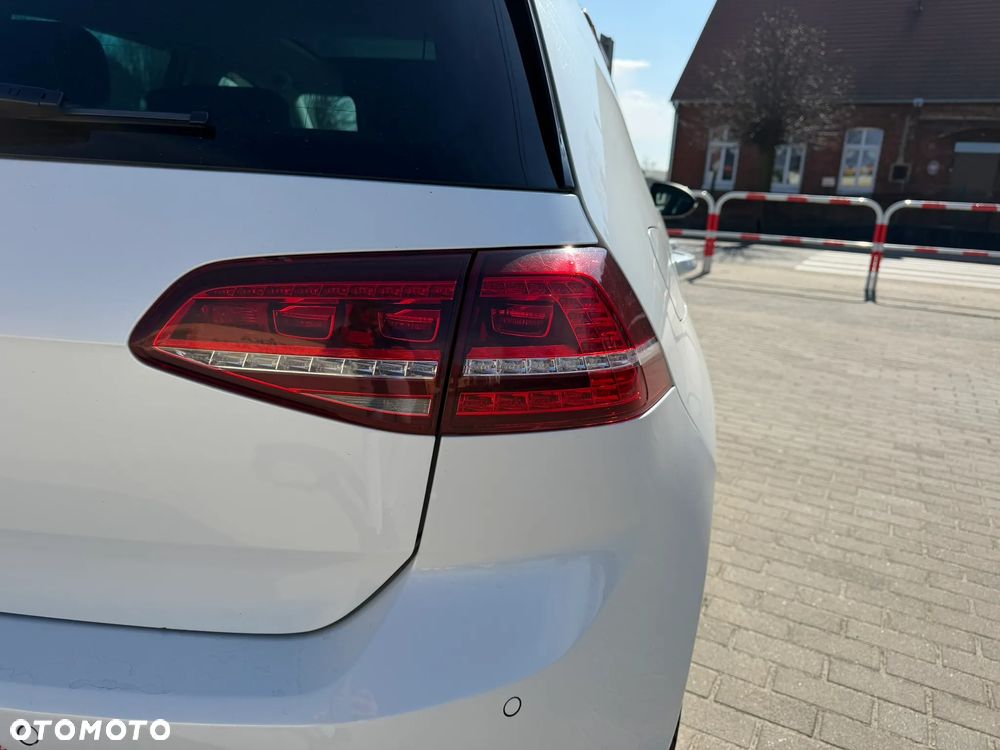 Volkswagen Golf 2.0 TDI DPF DSG GTD - 11