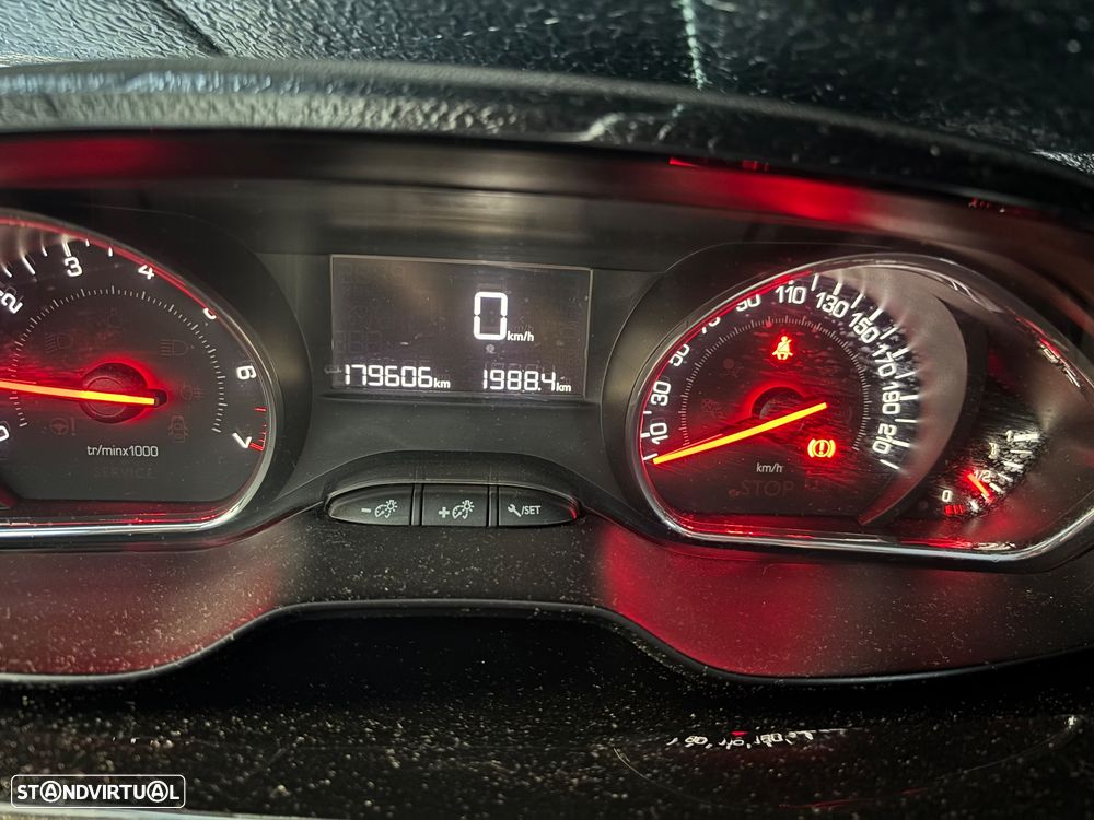 Peugeot 208 82 VTI Active - 9