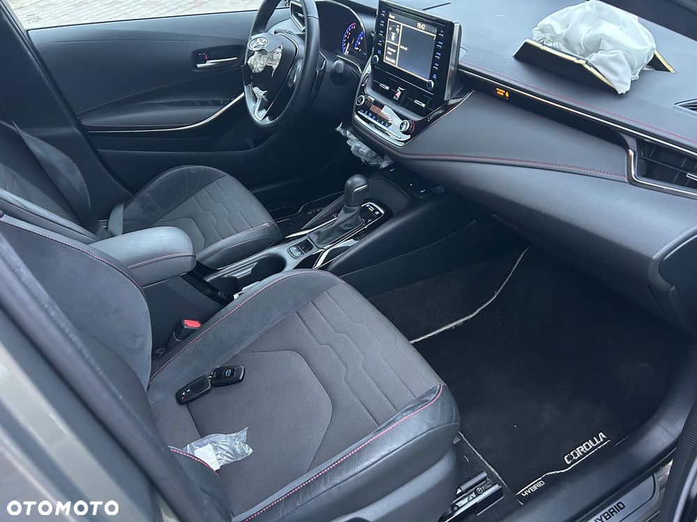 Toyota Corolla 2.0 Hybrid Style - 10
