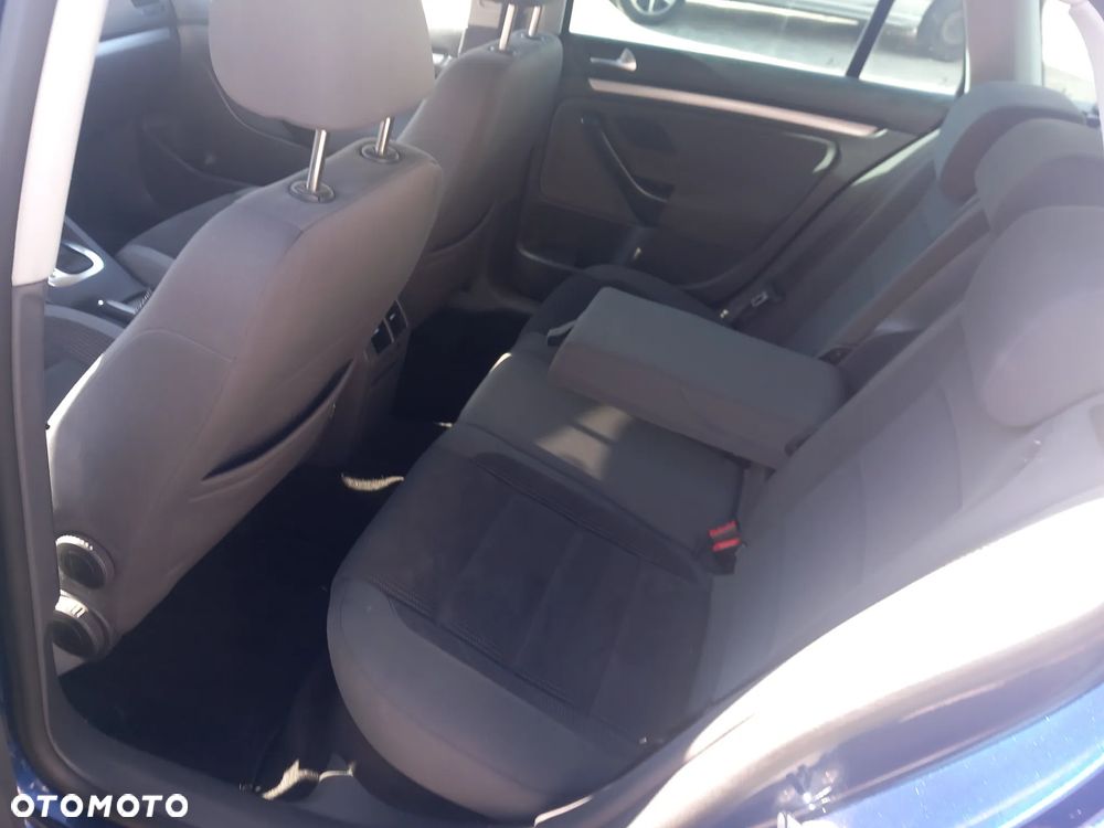 Volkswagen Golf 1.4 TSI DSG MATCH - 26