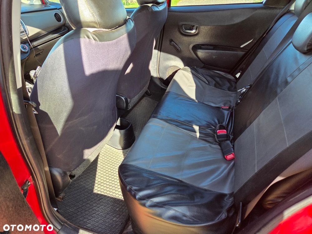 Toyota Yaris 1.0 Luna - 17