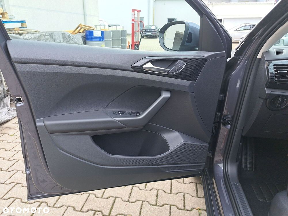 Volkswagen T-Cross - 11