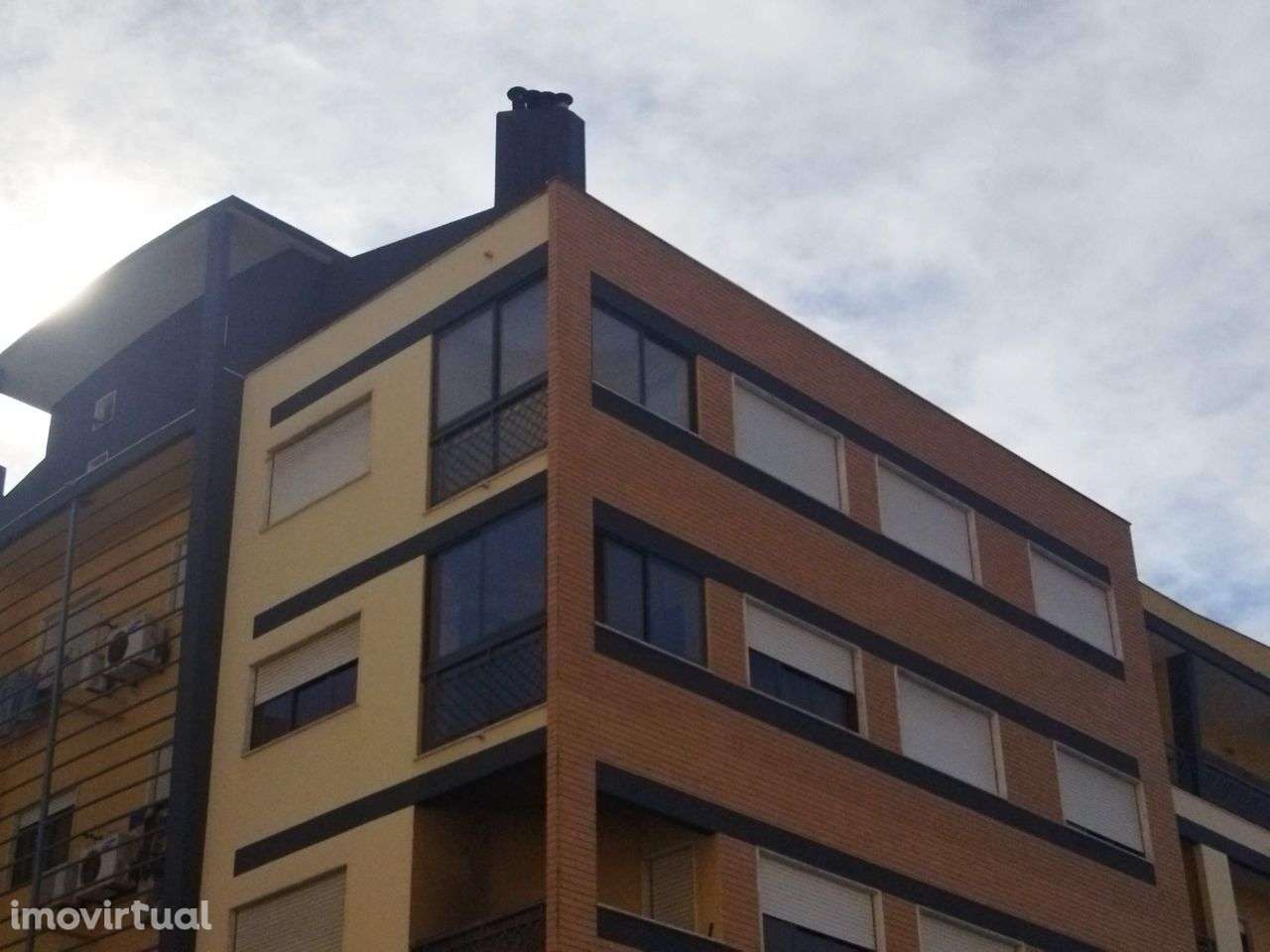 ARRENDA – T2 c/ arrecadação na Quinta da Marialva – Corroios - Grande imagem: 2/28
