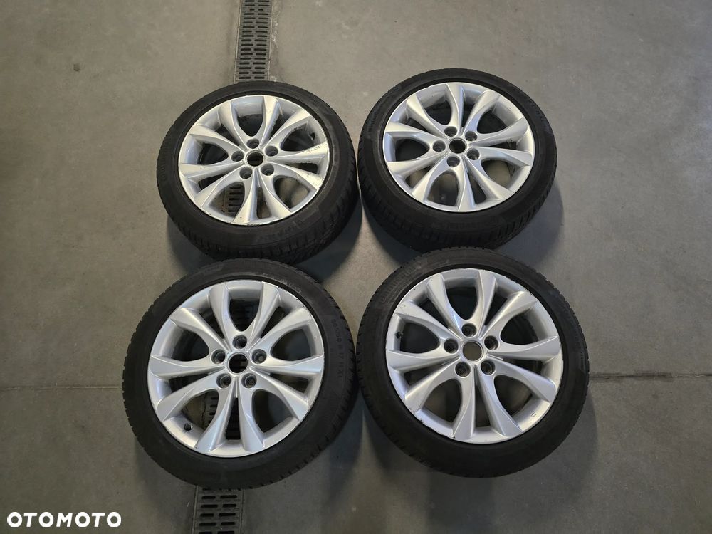 Mazda 3 2.0 Exclusive + - 16