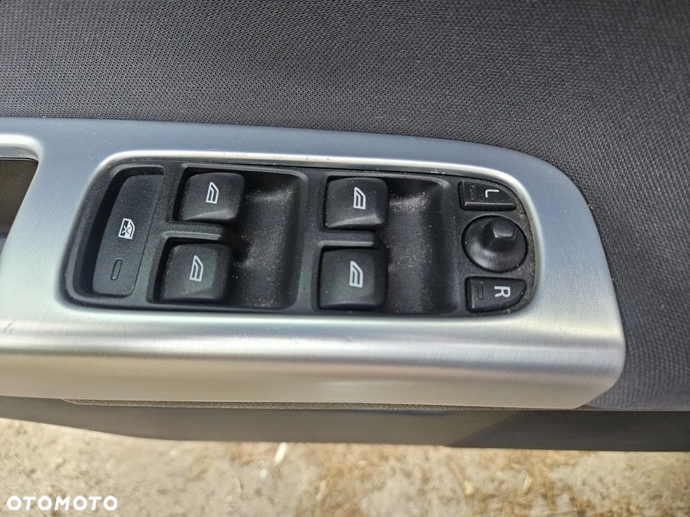 Volvo V50 D2 Start-Stop - 14