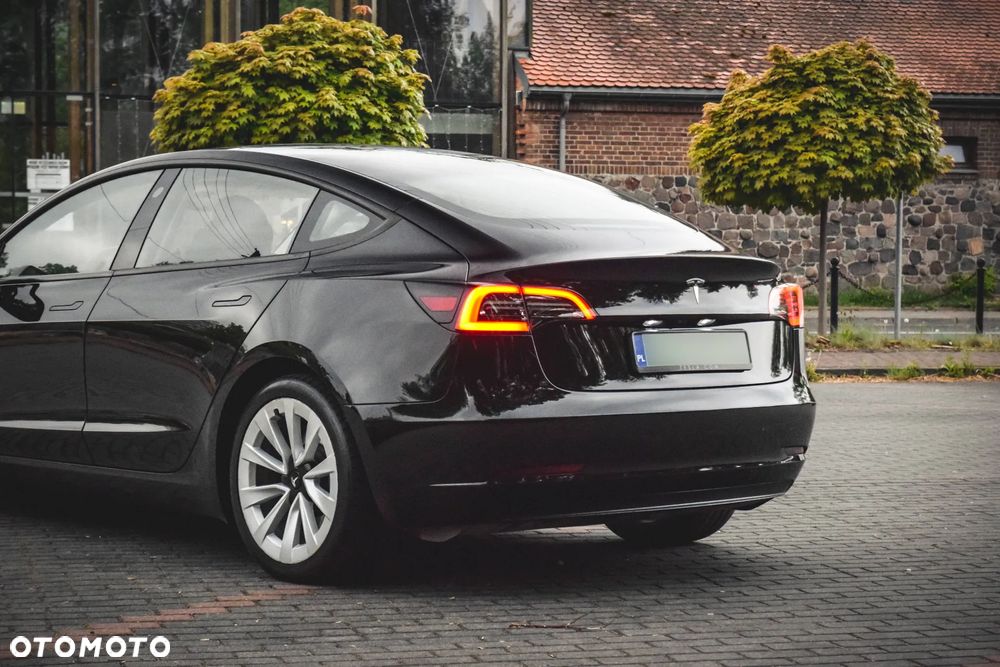 Tesla Model 3 Standard Range Plus - 12