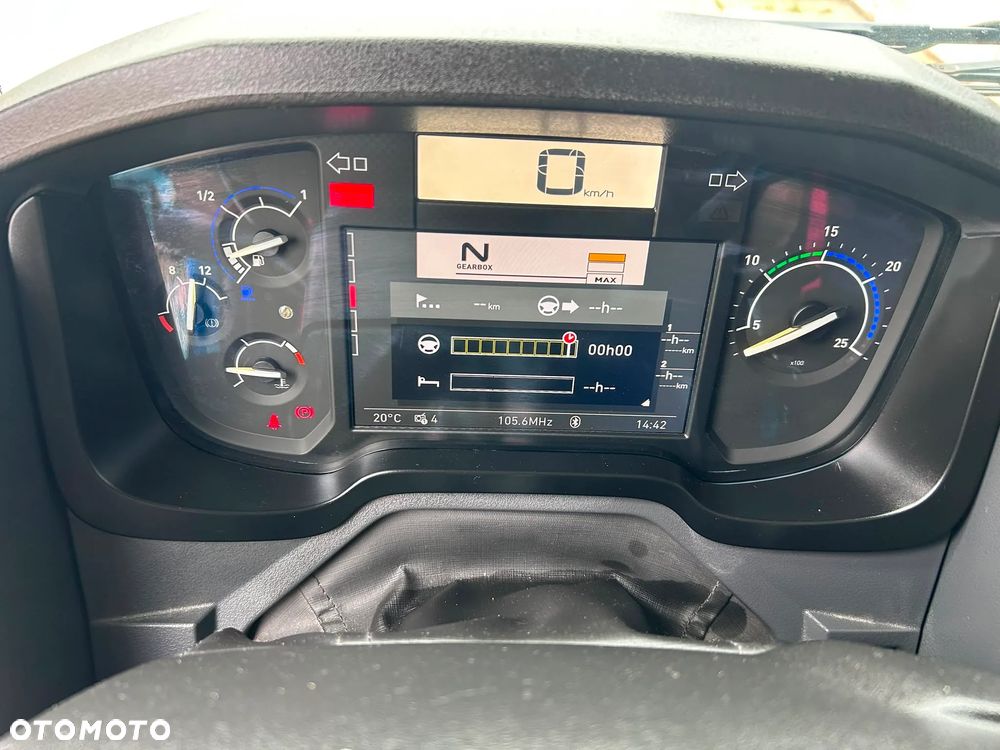 Renault K460 6x6 - 19