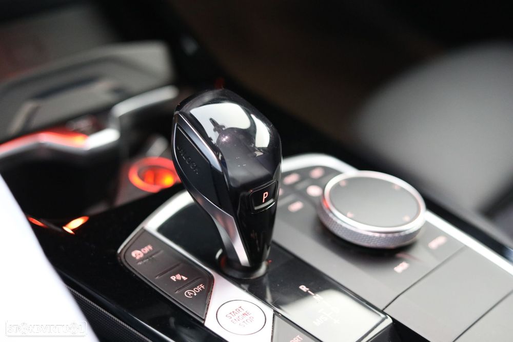 BMW 118 i Pack M Auto - 20