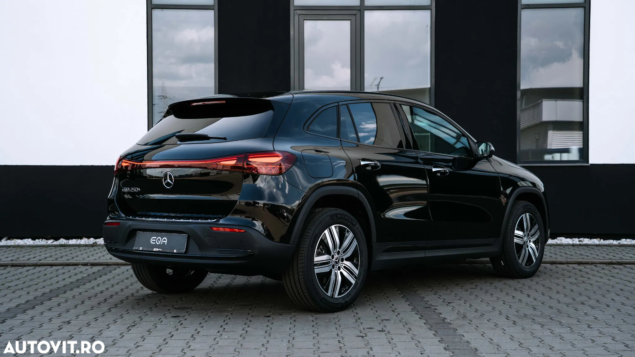 Mercedes-Benz EQA 250+ Electric Art - 5