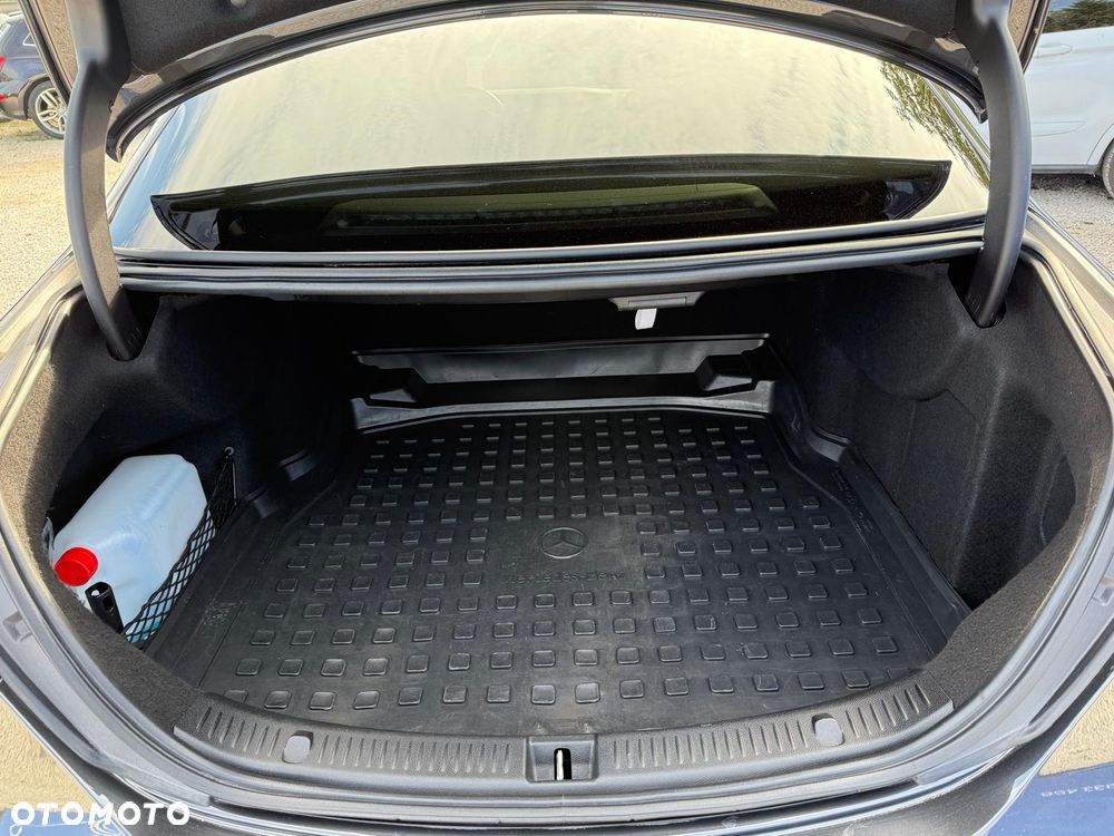 Mercedes-Benz Klasa E 400 d 4Matic 9G-TRONIC - 32