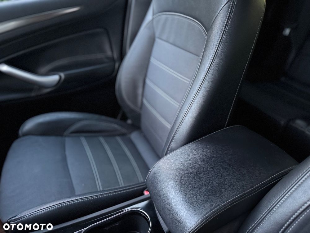 Ford Mondeo 2.0 TDCi Champions Edition - 35