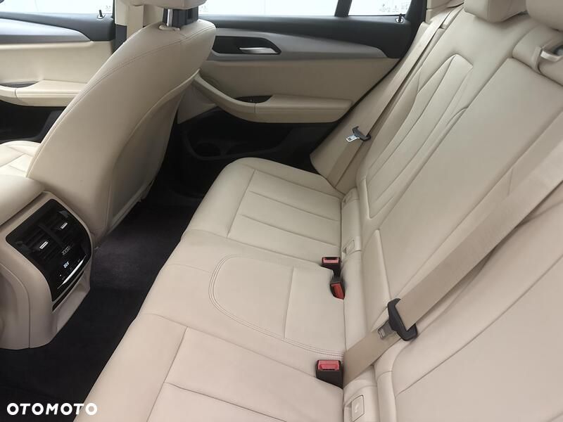 BMW X3 xDrive20d - 20