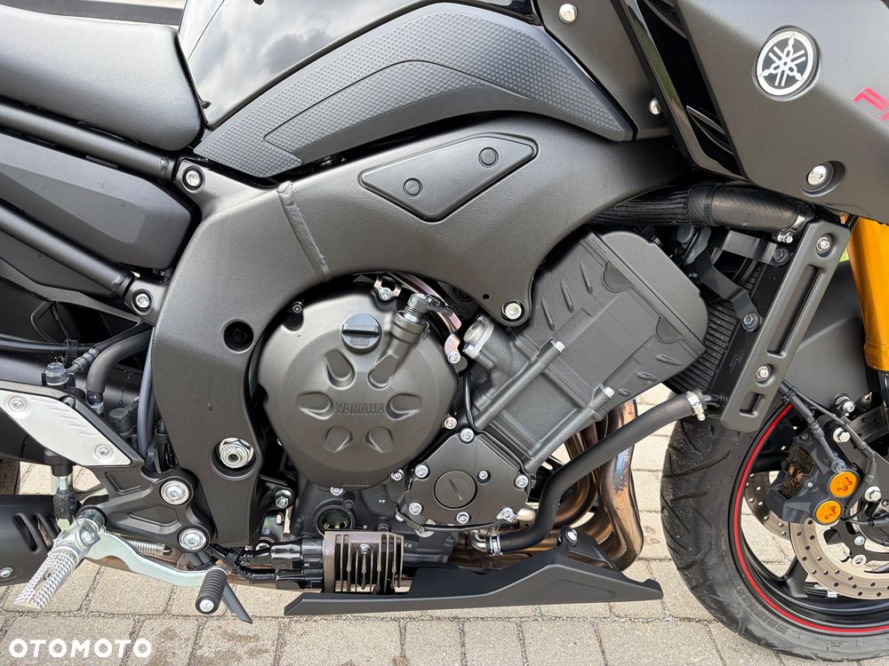 Yamaha FZ8 - 12