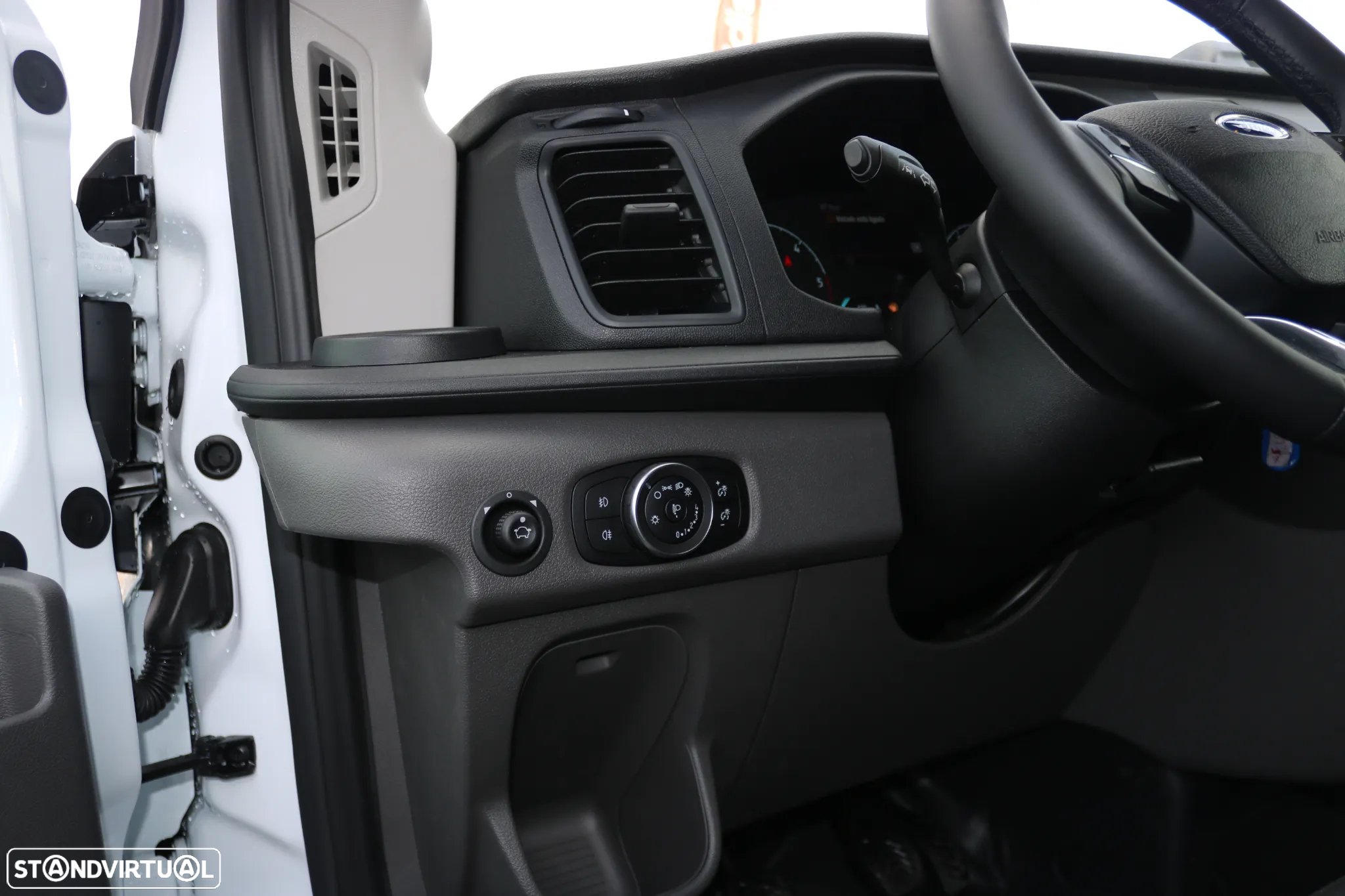 Ford Transit L4 350 170CV - 16