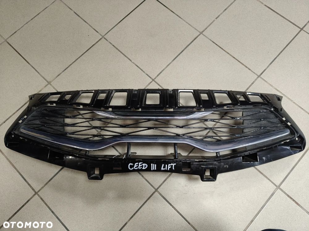 Kia Ceed III 3 lift atrapa gril