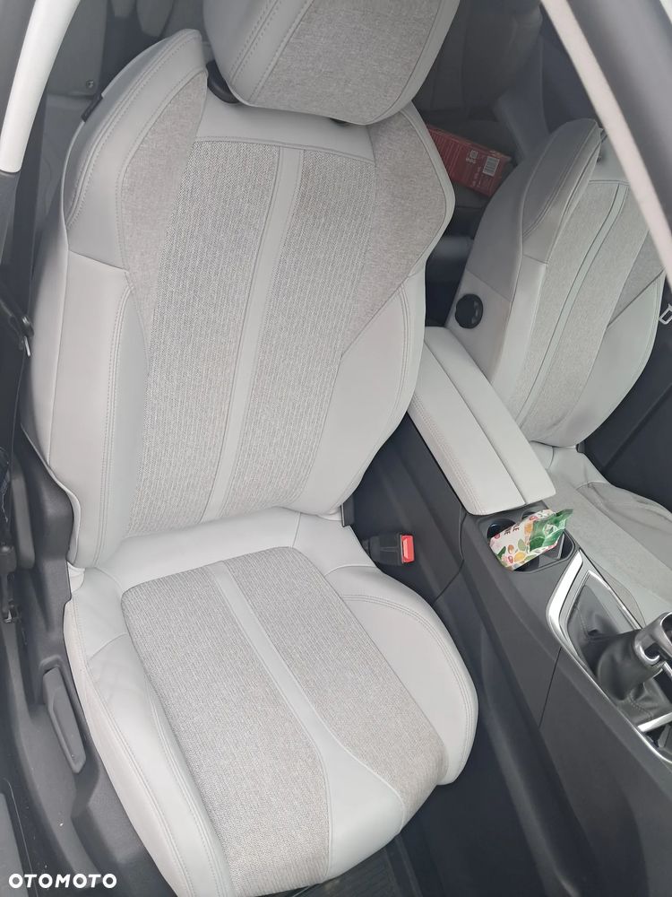 Peugeot 5008 1.6 BlueHDI Allure S&S - 14