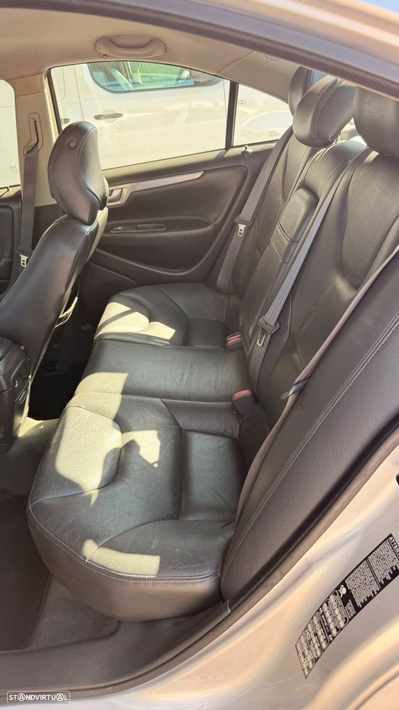 Volvo S60 2.4 D5 - 10