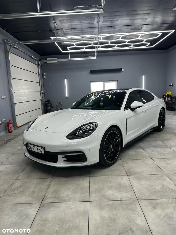 Porsche Panamera 4S - 1