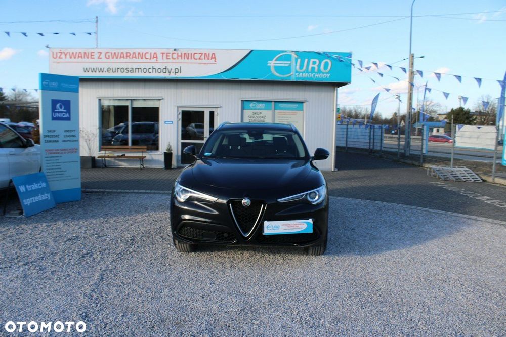 Alfa Romeo Stelvio - 3