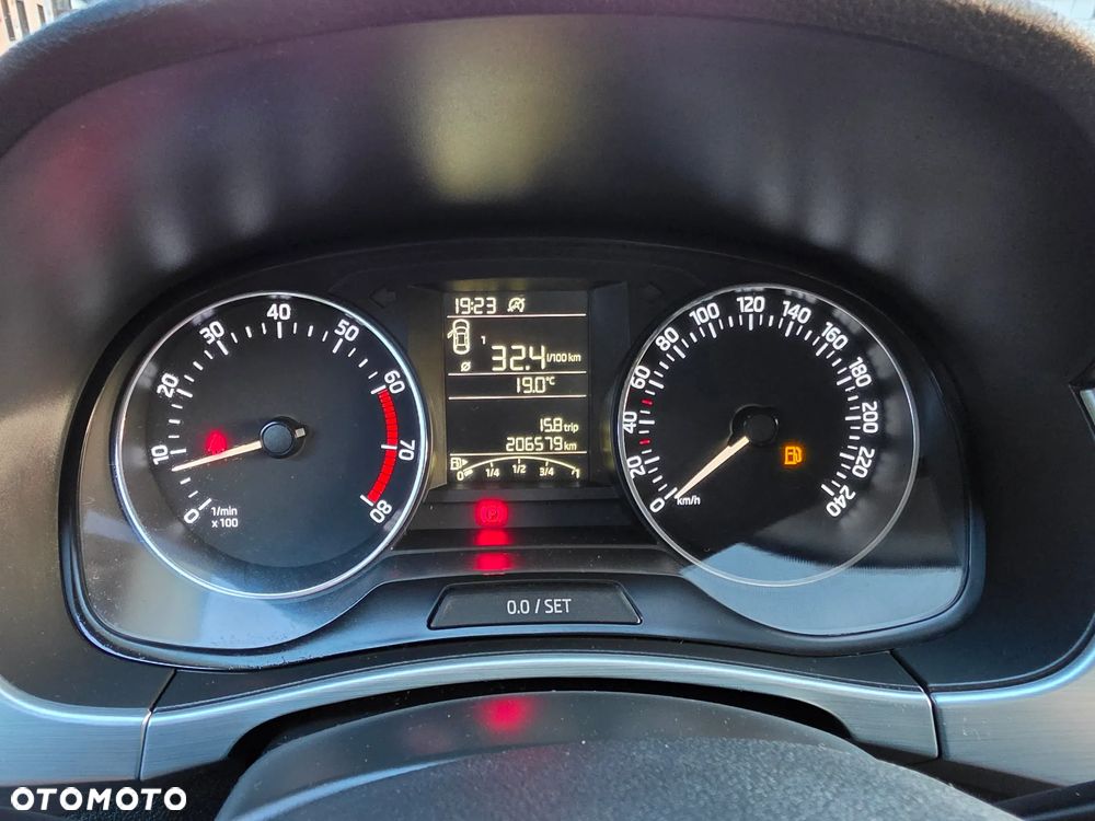 Skoda Fabia 1.2 TSI Active - 19
