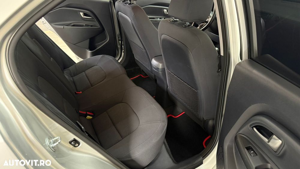 Kia Rio - 9