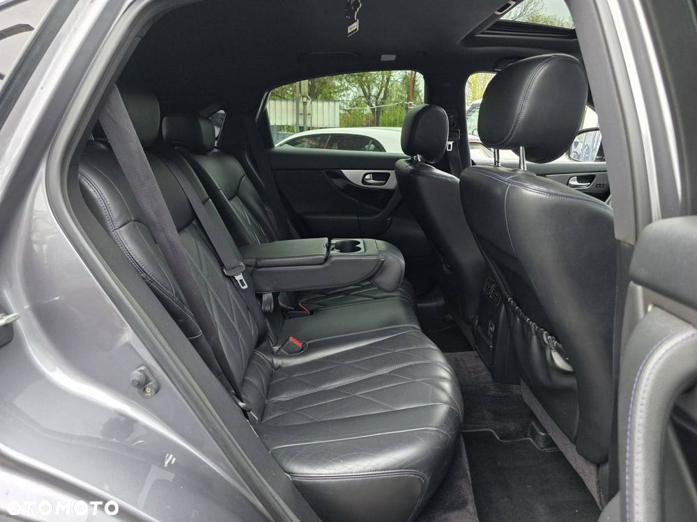 Infiniti QX70 3.0d AWD S Premium - 34
