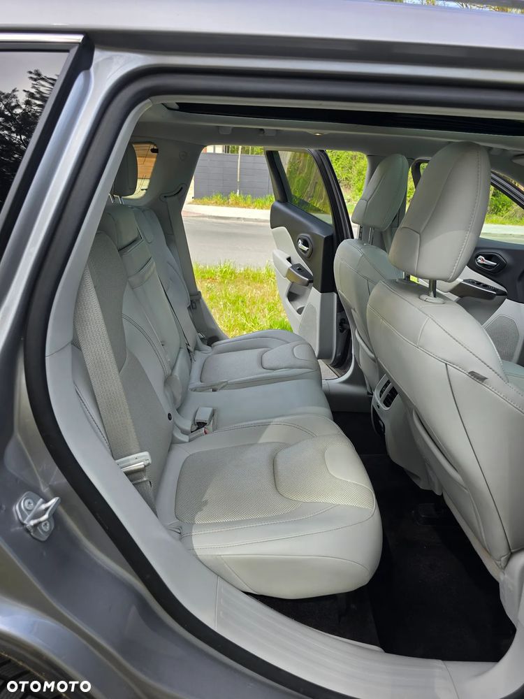 Jeep Cherokee 2.2 MJD Active Drive II Limited - 23