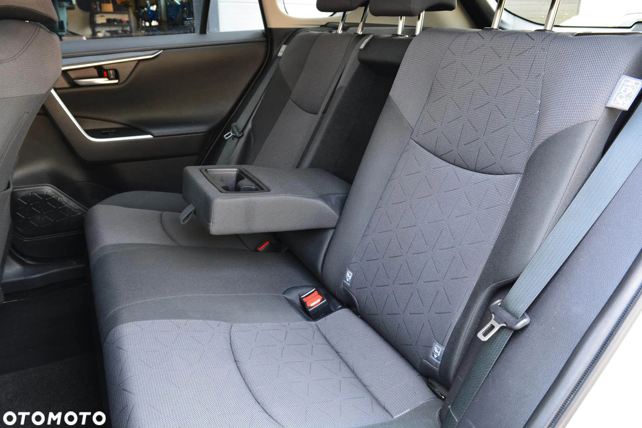 Toyota RAV4 2.5 Hybrid Comfort 4x4 - 35