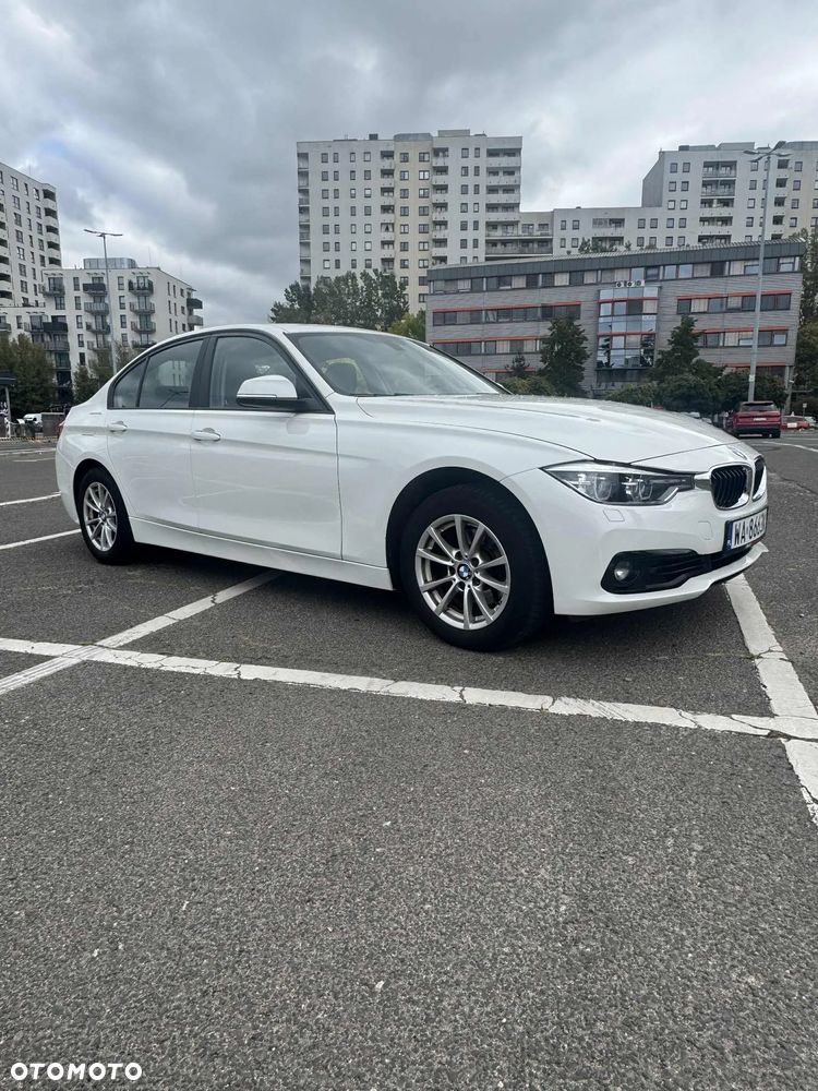 BMW Seria 3 318i Sport Line - 22
