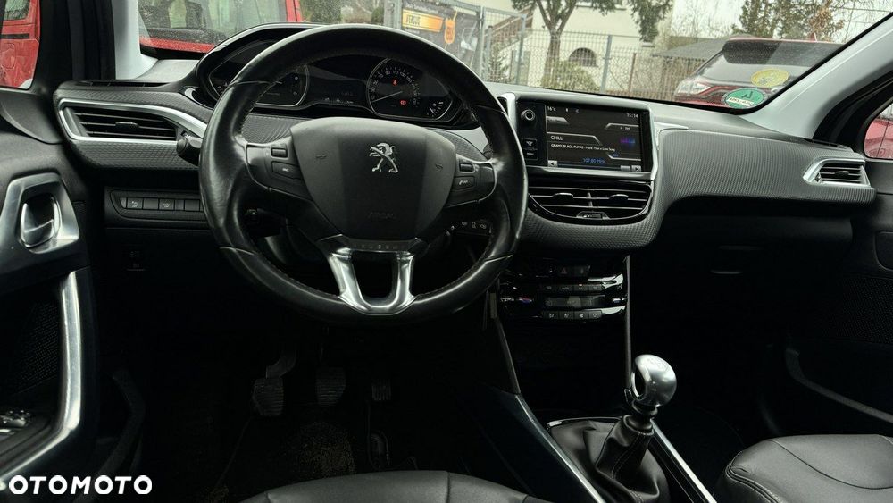 Peugeot 2008 - 12