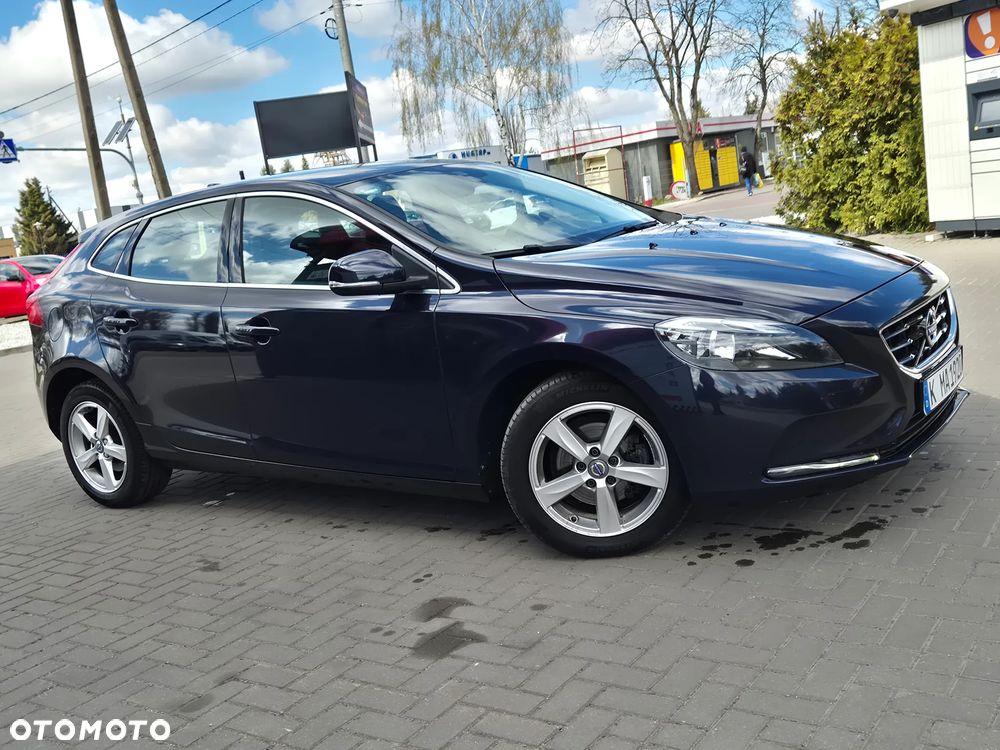 Volvo V40 D2 Momentum - 16